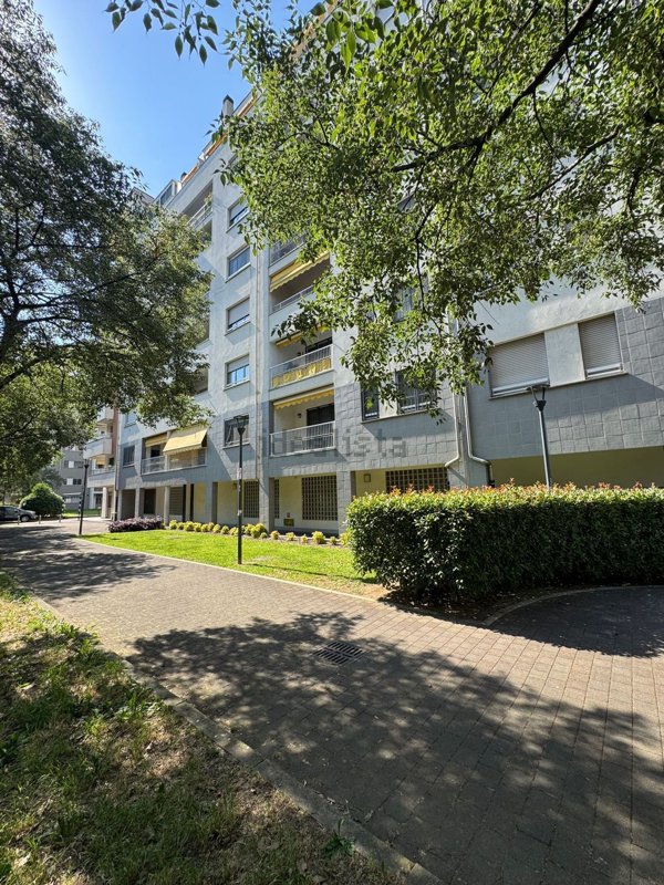 appartamento in vendita a Milano in zona Quarto Oggiaro