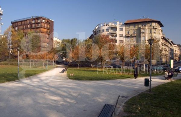 appartamento in vendita a Milano in zona Paolo Sarpi