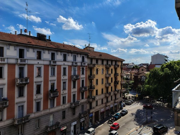 appartamento in vendita a Milano in zona Cavriano