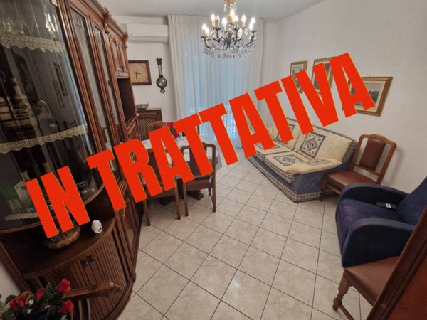 appartamento in vendita a Milano in zona Baggio