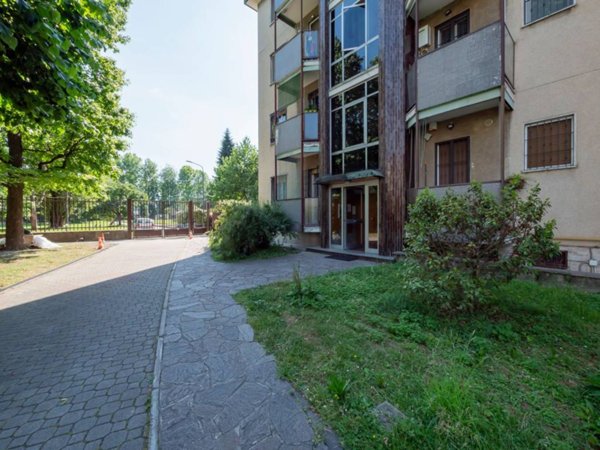 appartamento in vendita a Milano in zona Trenno