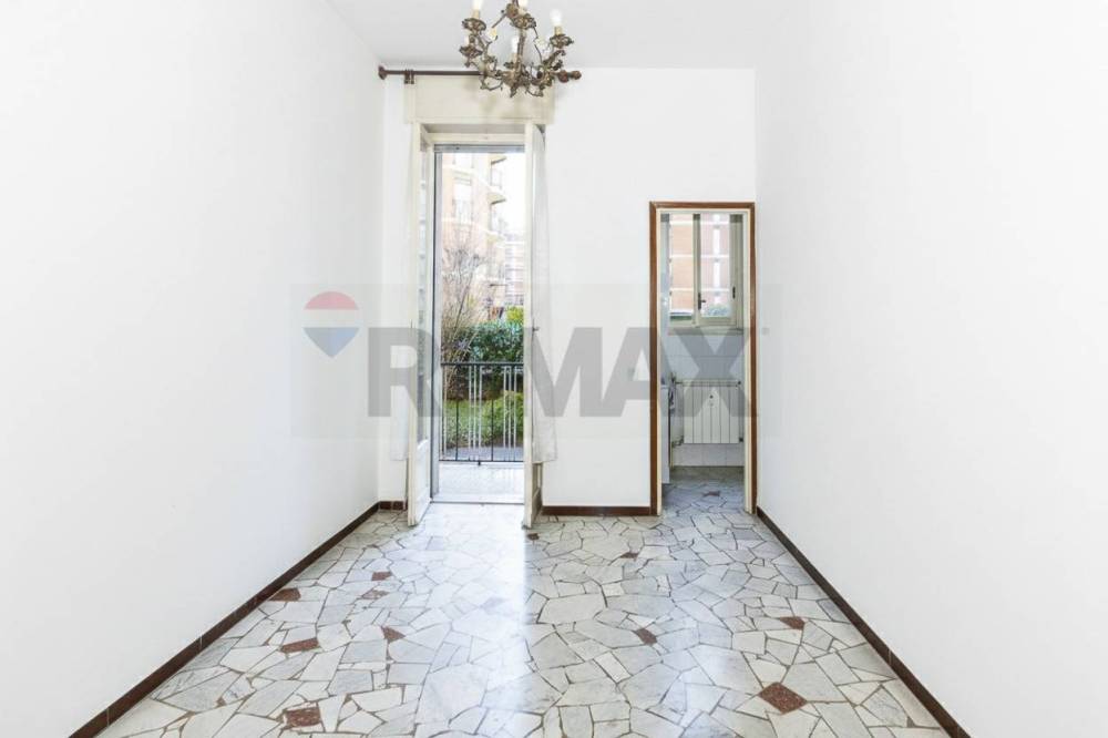 appartamento in vendita a Milano in zona Lorenteggio