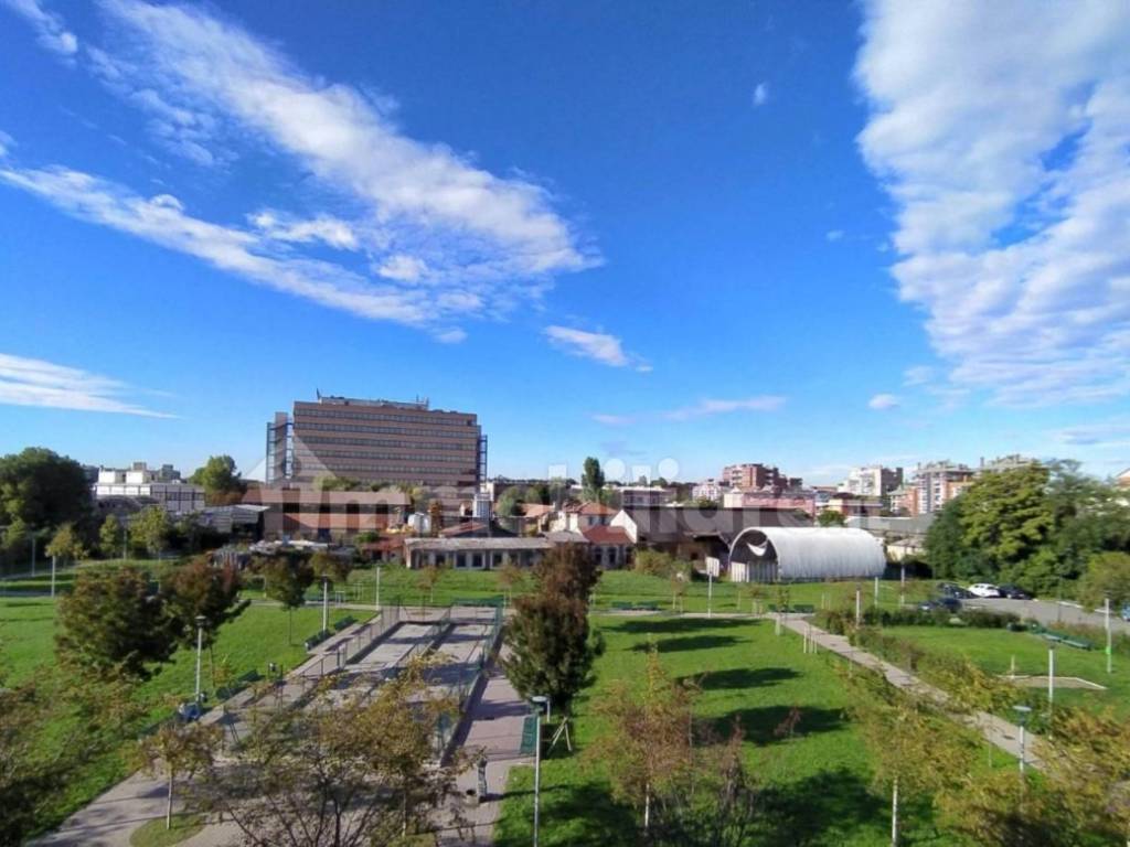 appartamento in vendita a Milano in zona Vigentino