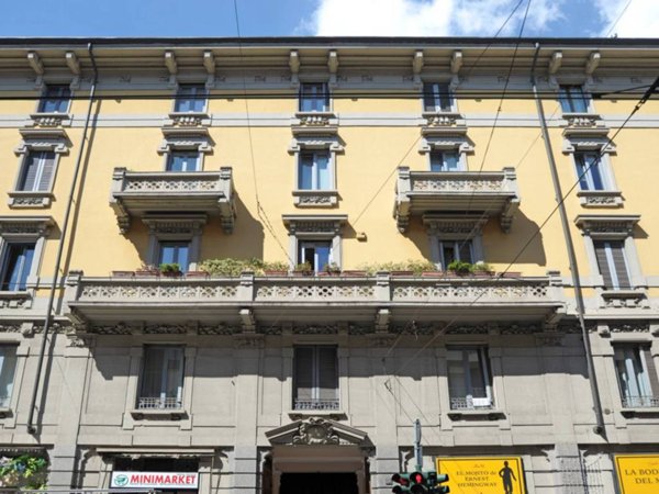 appartamento in vendita a Milano in zona Porta Genova