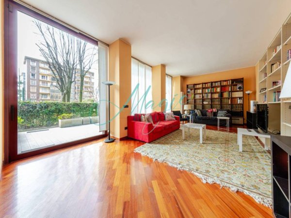 casa indipendente in vendita a Milano in zona San Siro