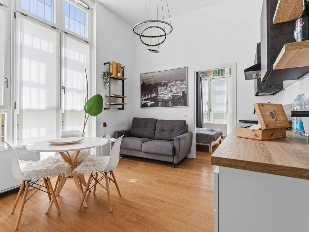 appartamento in vendita a Milano in zona Vigentino