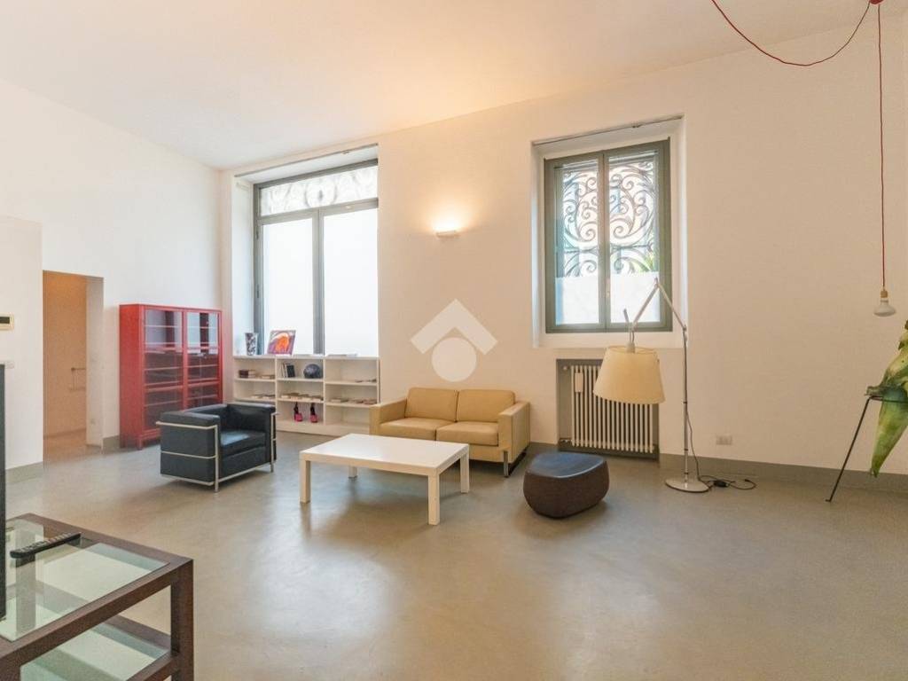 appartamento in vendita a Milano in zona Porta Garibaldi