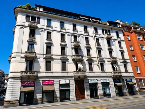 appartamento in vendita a Milano in zona Centro Direzionale