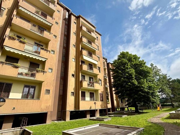 appartamento in vendita a Milano in zona Vigentino