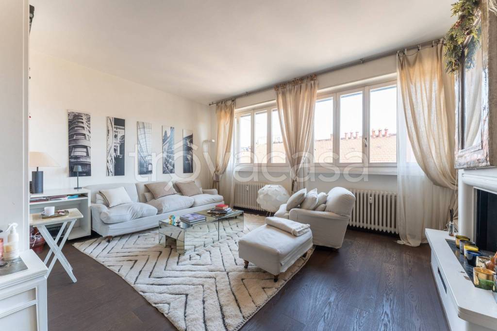 appartamento in vendita a Milano in zona Porta Venezia