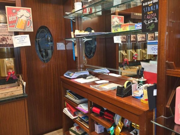 negozio in vendita a Milano in zona Centro Direzionale
