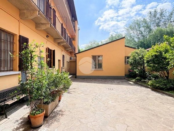 appartamento in vendita a Milano in zona Chiesa Rossa