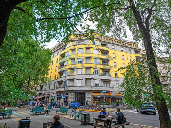 negozio in vendita a Milano in zona Città Studi