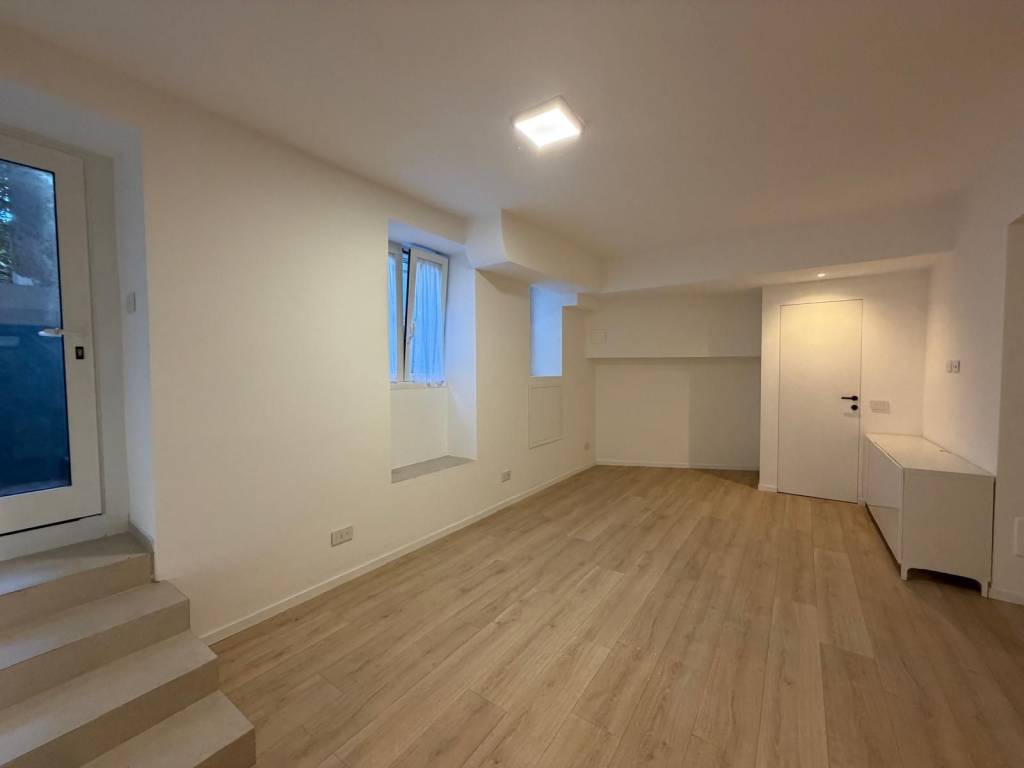 ufficio in vendita a Milano in zona Sempione