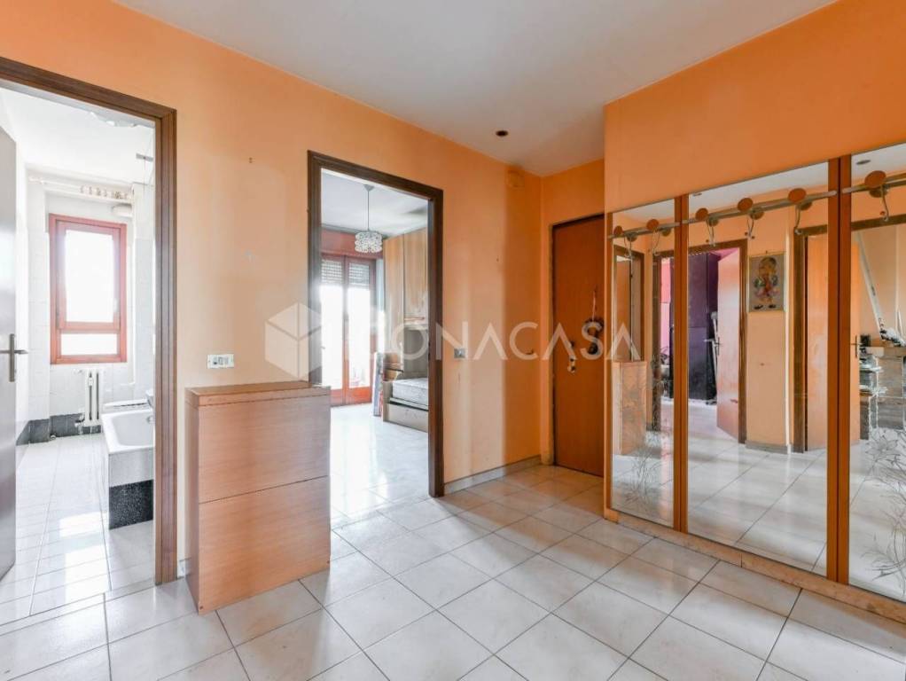 appartamento in vendita a Milano in zona XXII Marzo
