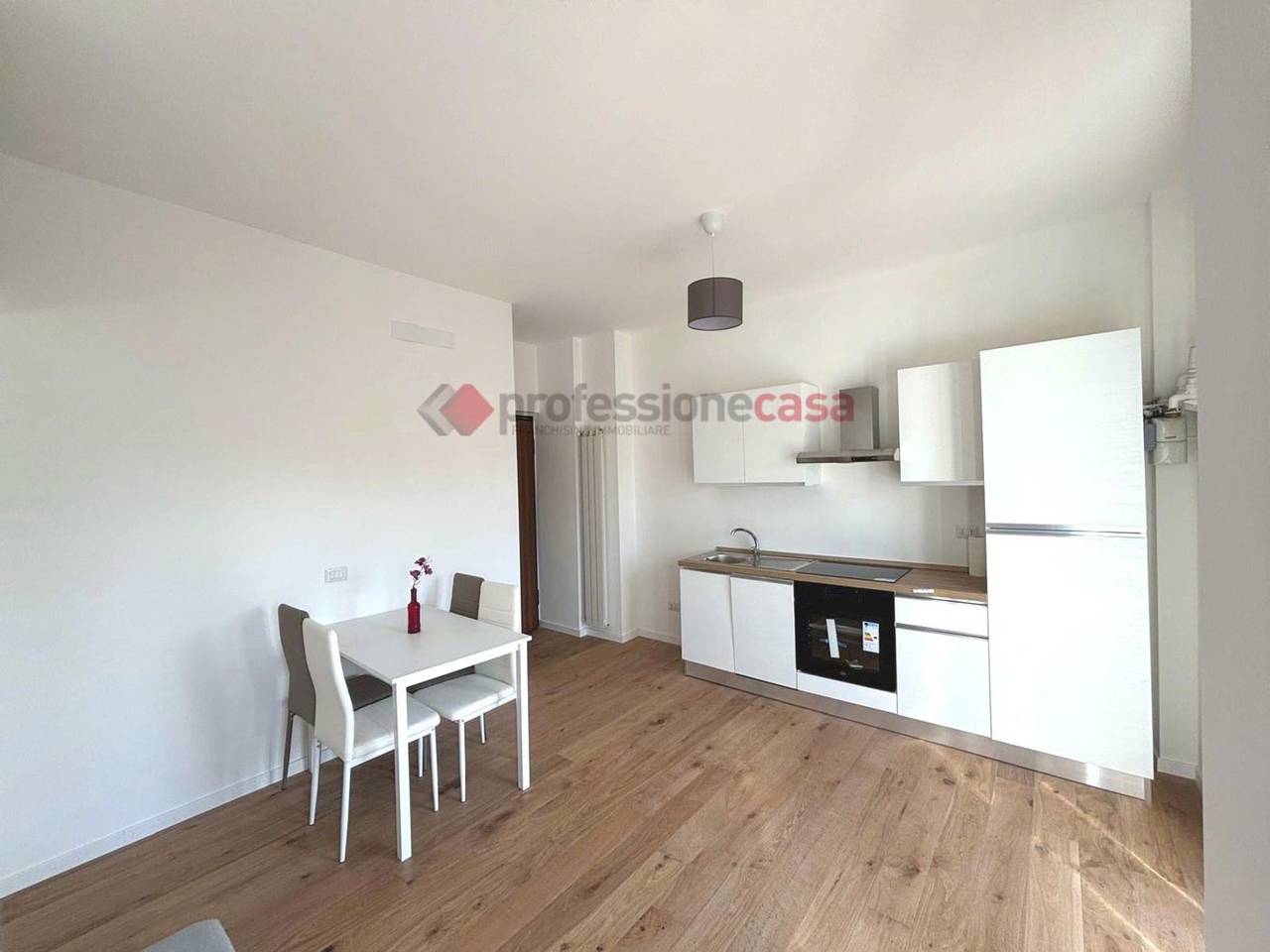 appartamento in vendita a Milano in zona Famagosta