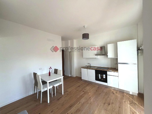 appartamento in vendita a Milano in zona Famagosta