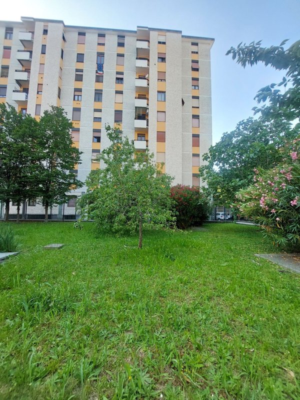 appartamento in vendita a Milano in zona Corvetto