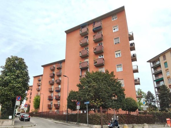 appartamento in vendita a Milano in zona Niguarda