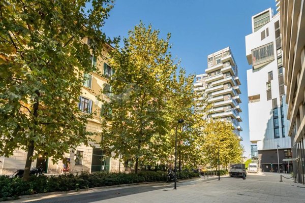 appartamento in vendita a Milano in zona Porta Nuova