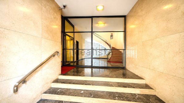 ufficio in vendita a Milano in zona Centro Direzionale
