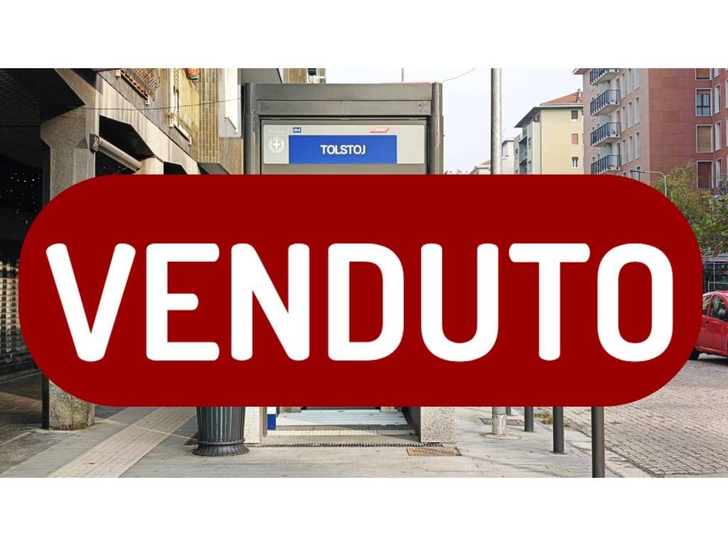 appartamento in vendita a Milano in zona Lorenteggio