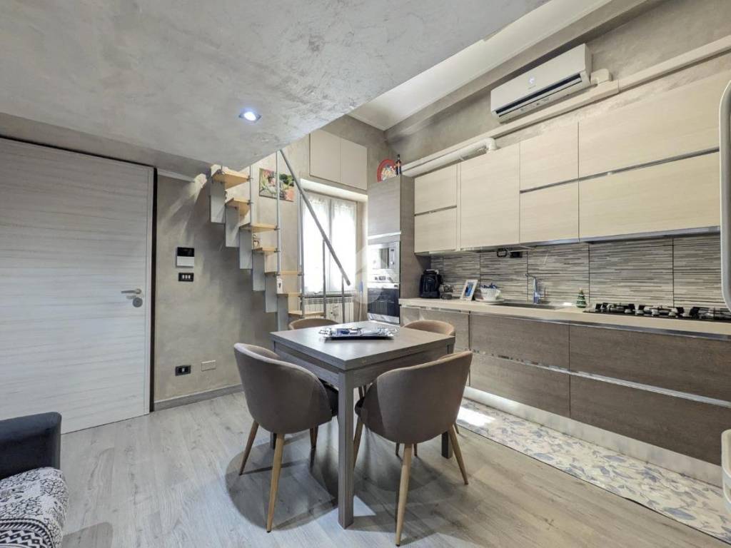 appartamento in vendita a Milano in zona Dergano