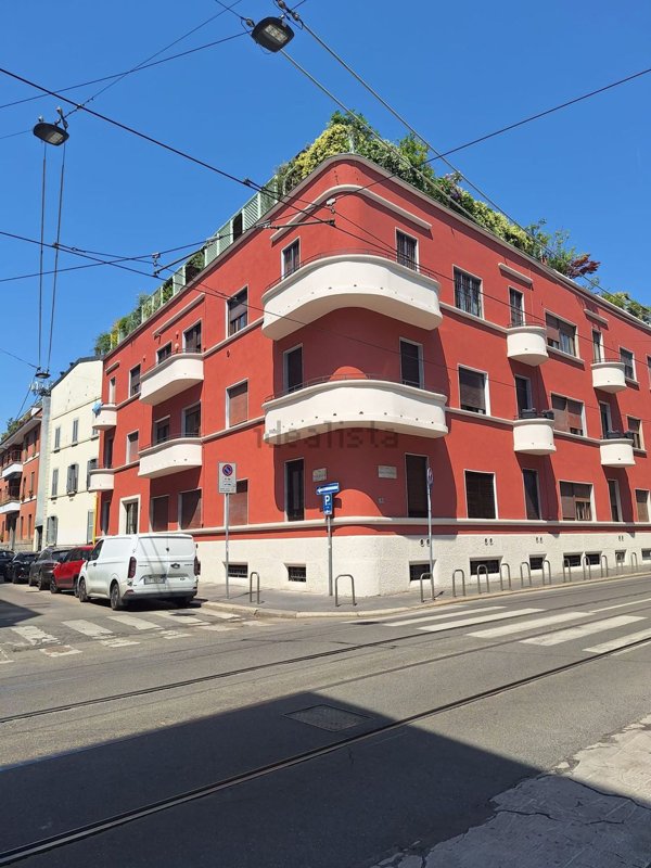 appartamento in vendita a Milano in zona Bocconi