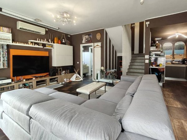 casa indipendente in vendita a Milano in zona Chiesa Rossa
