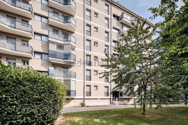 appartamento in vendita a Milano in zona Morsenchio