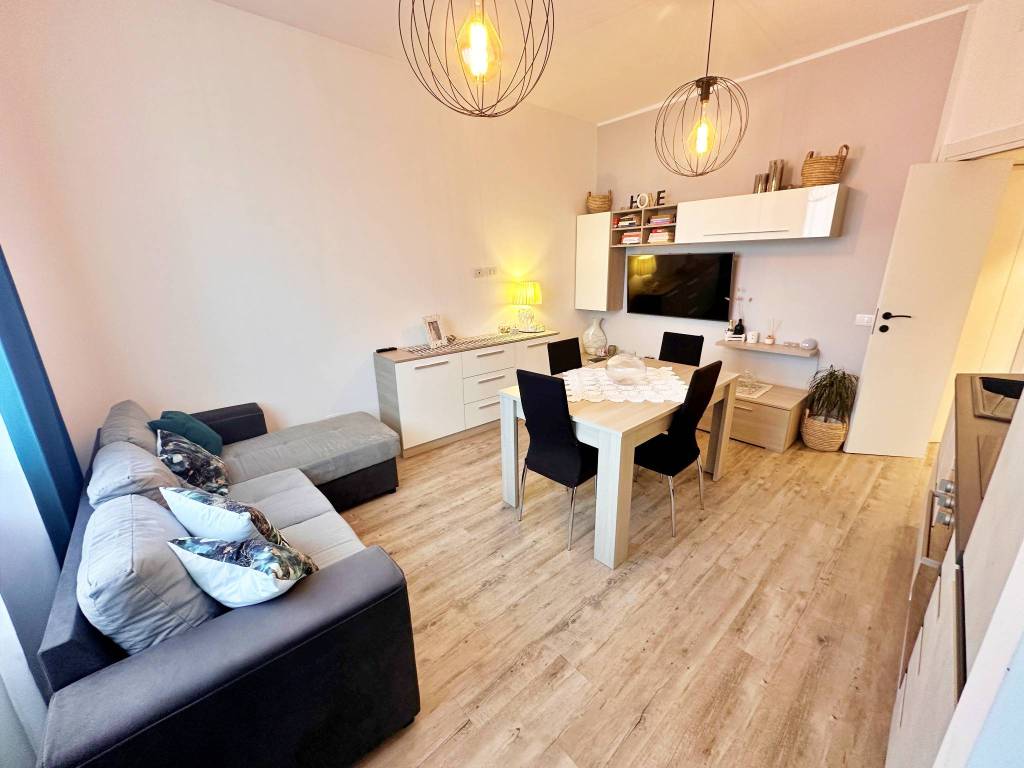 appartamento in vendita a Milano in zona Rogoredo