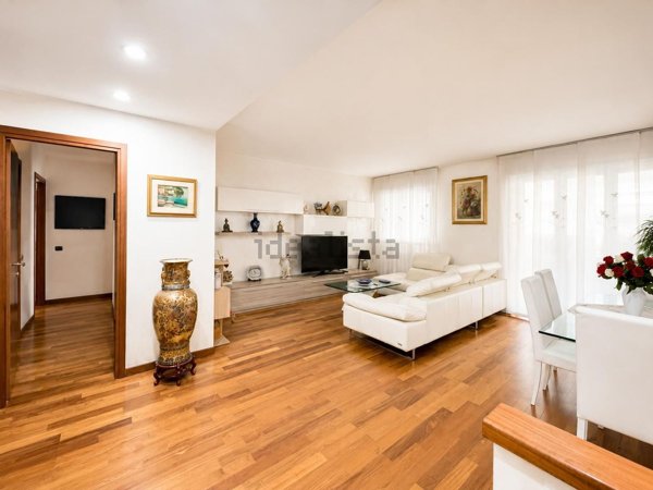 appartamento in vendita a Milano in zona Gratosoglio
