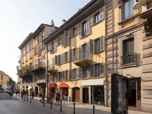 appartamento in vendita a Milano in zona Porta Tenaglia