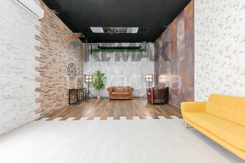 negozio in vendita a Milano in zona Città Studi
