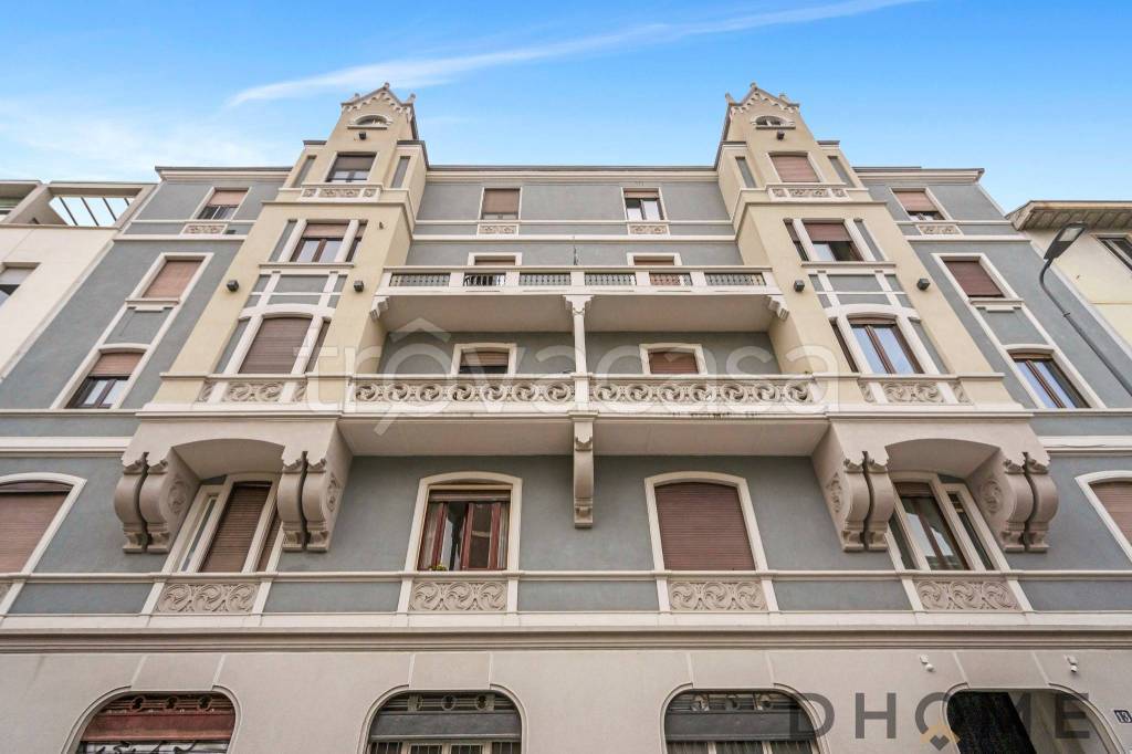 appartamento in vendita a Milano in zona Loreto