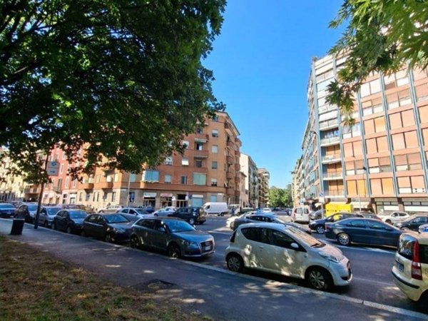 appartamento in vendita a Milano in zona Piazzale Lodi