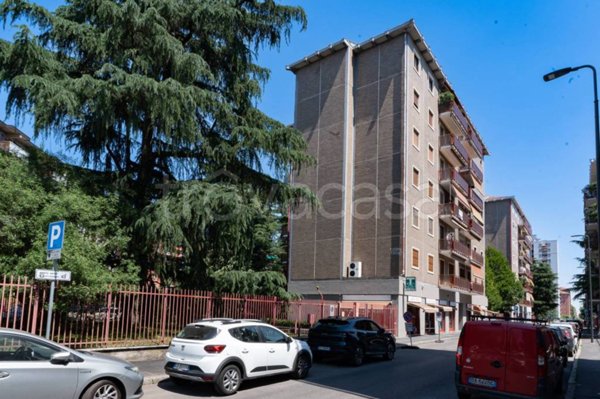 appartamento in vendita a Milano in zona Niguarda