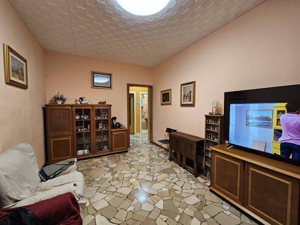 appartamento in vendita a Milano in zona Corvetto
