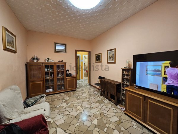 appartamento in vendita a Milano in zona Corvetto