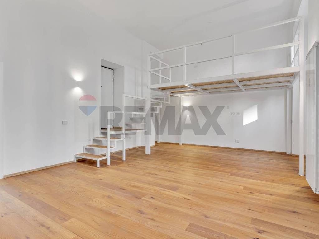 appartamento in vendita a Milano in zona Porta Garibaldi