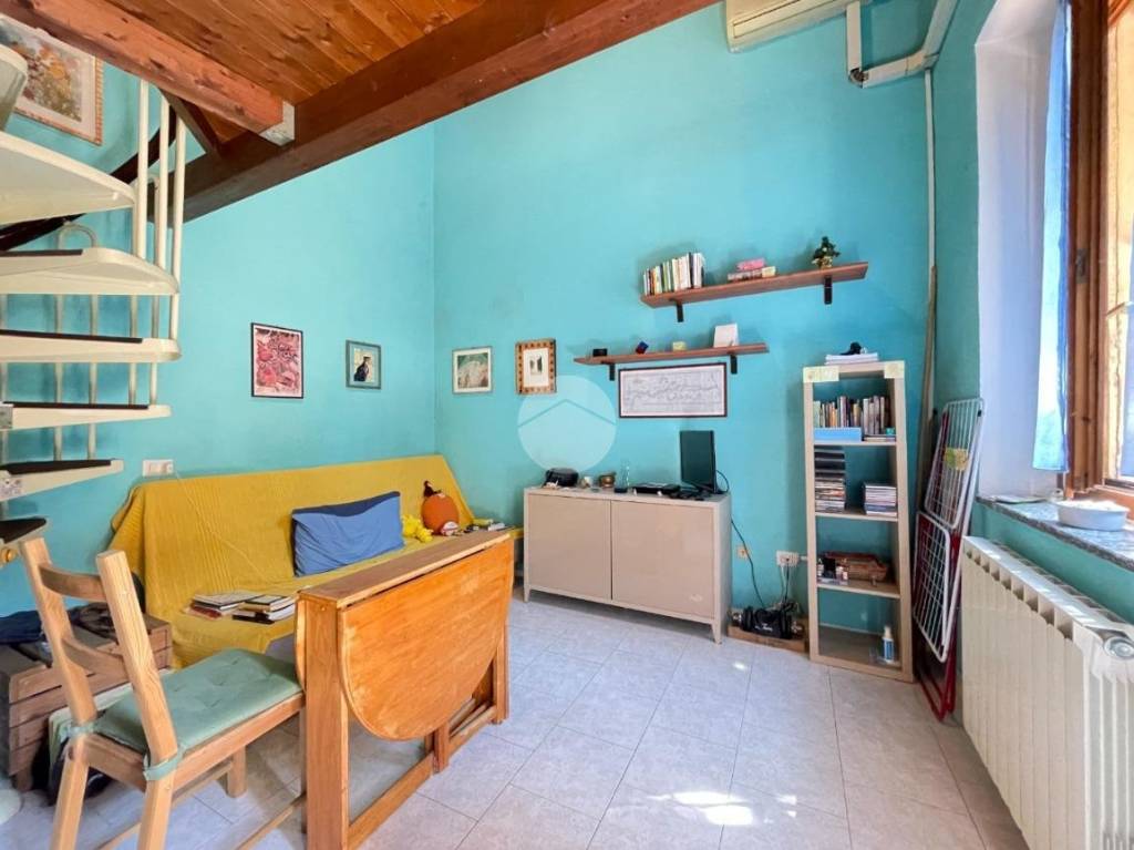 appartamento in vendita a Milano in zona Piazzale Lodi