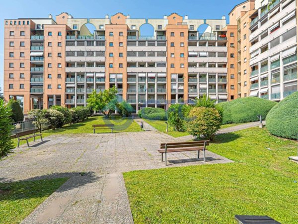 appartamento in vendita a Milano in zona Crescenzago