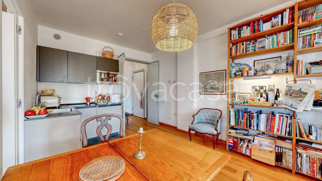 appartamento in vendita a Milano in zona Prato Centenaro