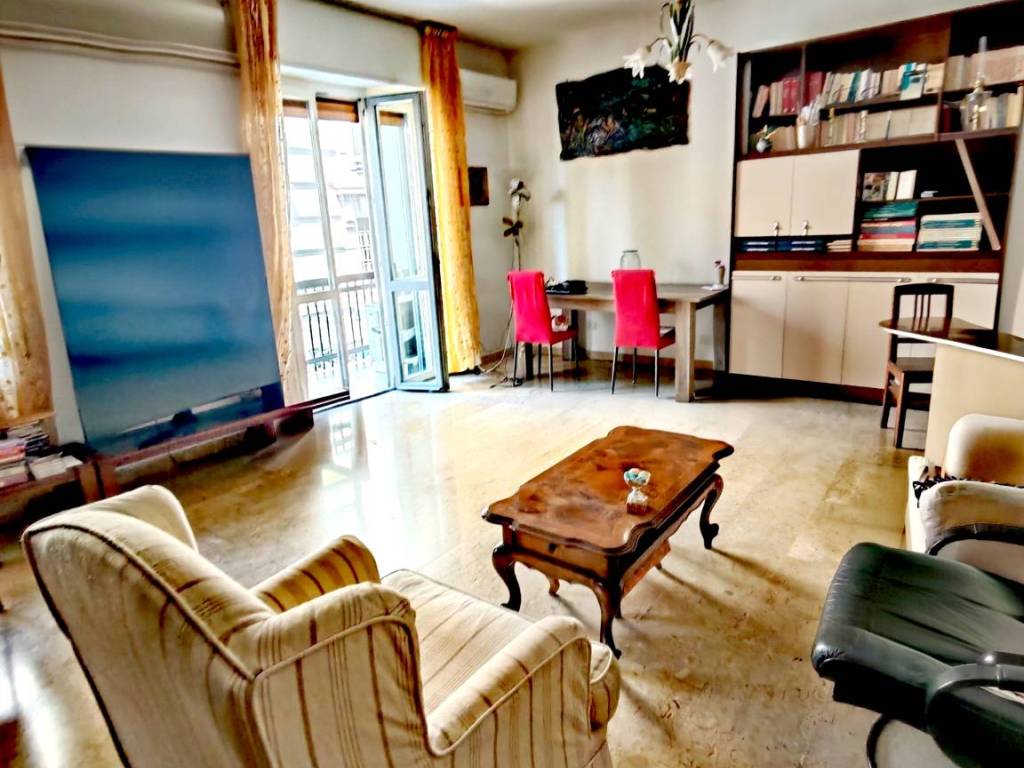 appartamento in vendita a Milano in zona Centro Direzionale
