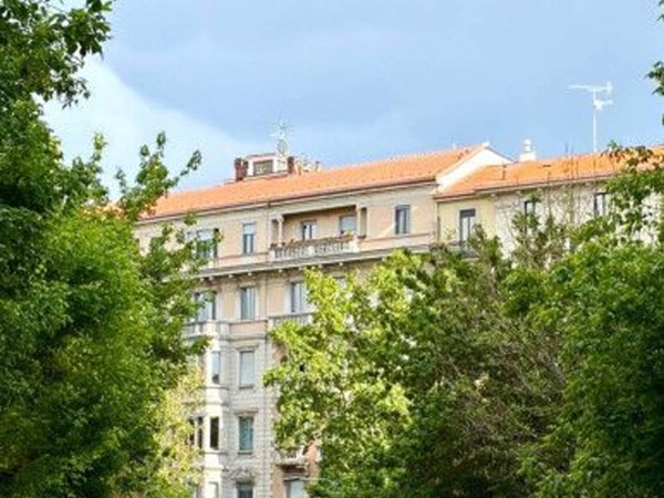 appartamento in vendita a Milano in zona Sempione