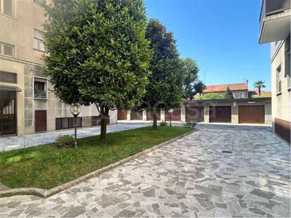appartamento in vendita a Milano in zona Dergano