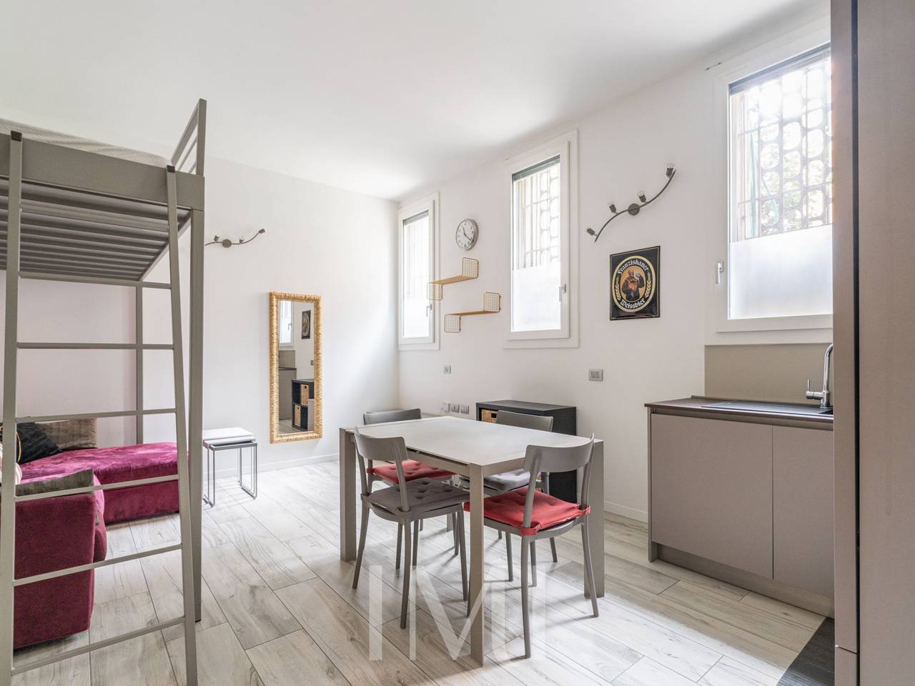appartamento in vendita a Milano in zona Solari
