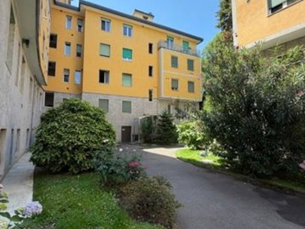 appartamento in vendita a Milano in zona Cagnola