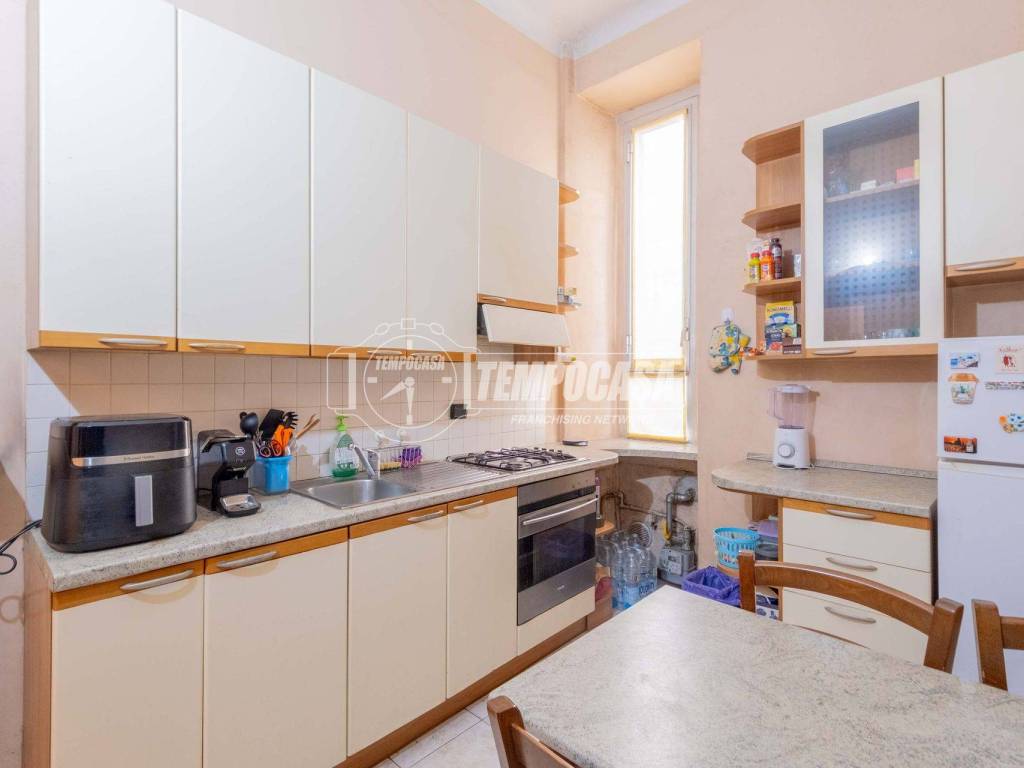 appartamento in vendita a Milano in zona Segnano