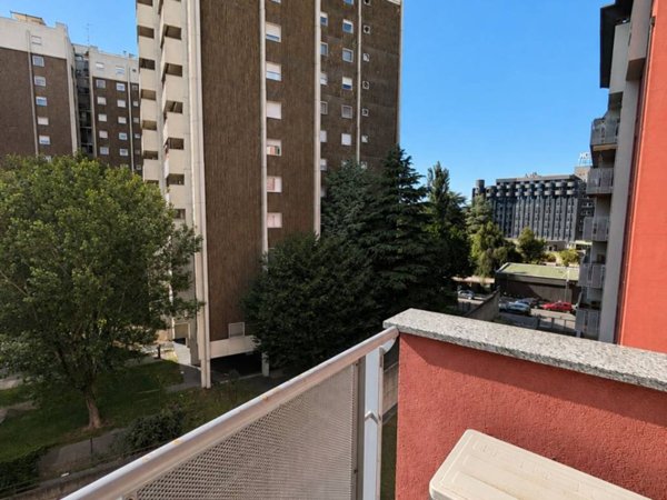 appartamento in vendita a Milano in zona Niguarda